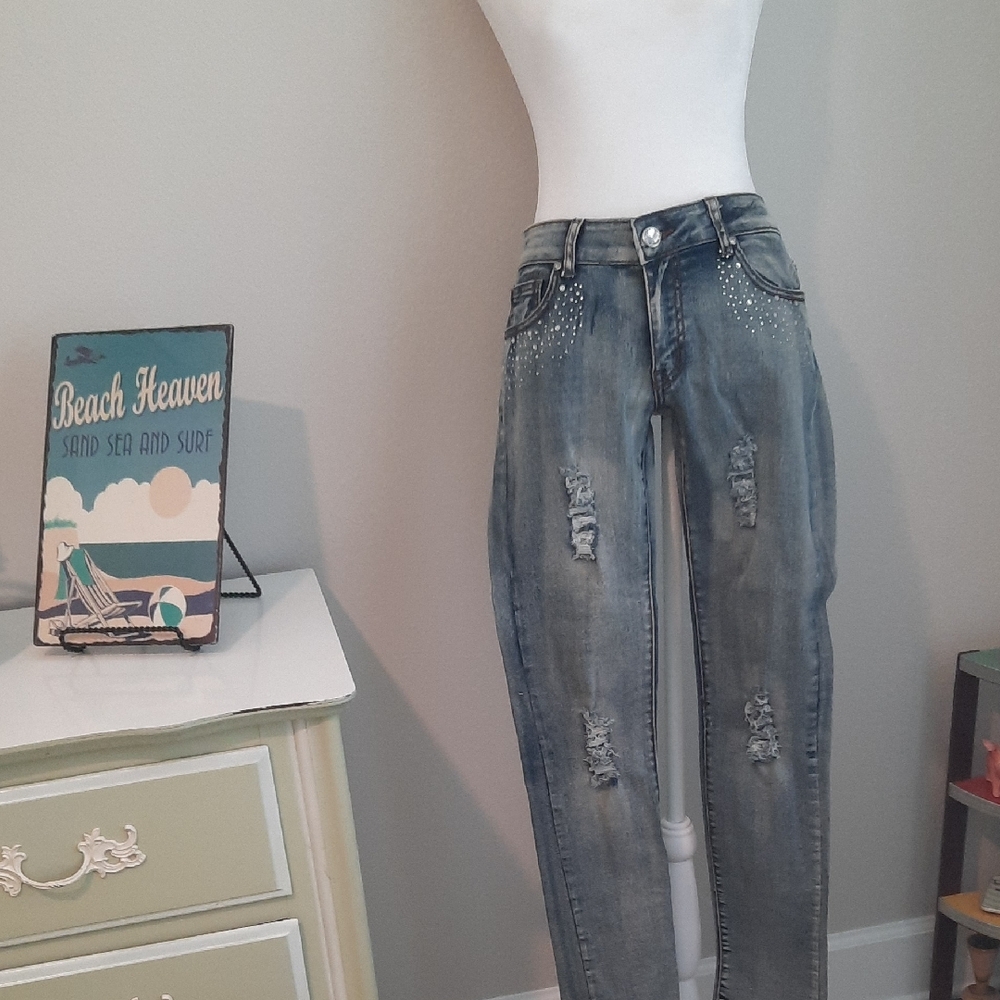 Thrill Women's Straight Leg Jeans with Distressed Details - Light Blue